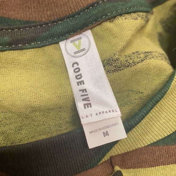 Code 5 Camouflage Tee sz. M NWOT - Picture 2 of 2